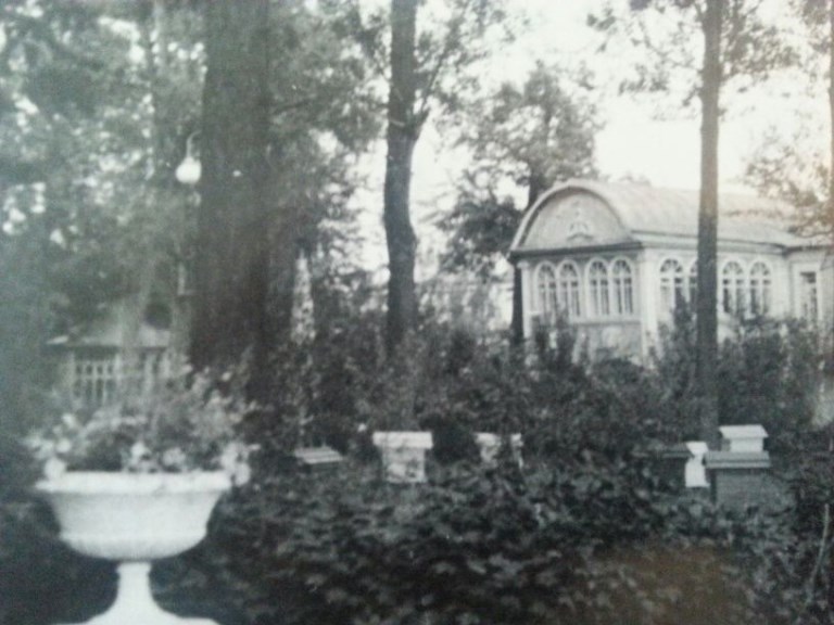 Боярские ворота до реконструкции. Послевоенное фото.